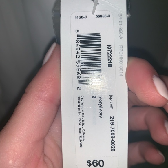 White romper with mesh neck - Picture 3 of 3